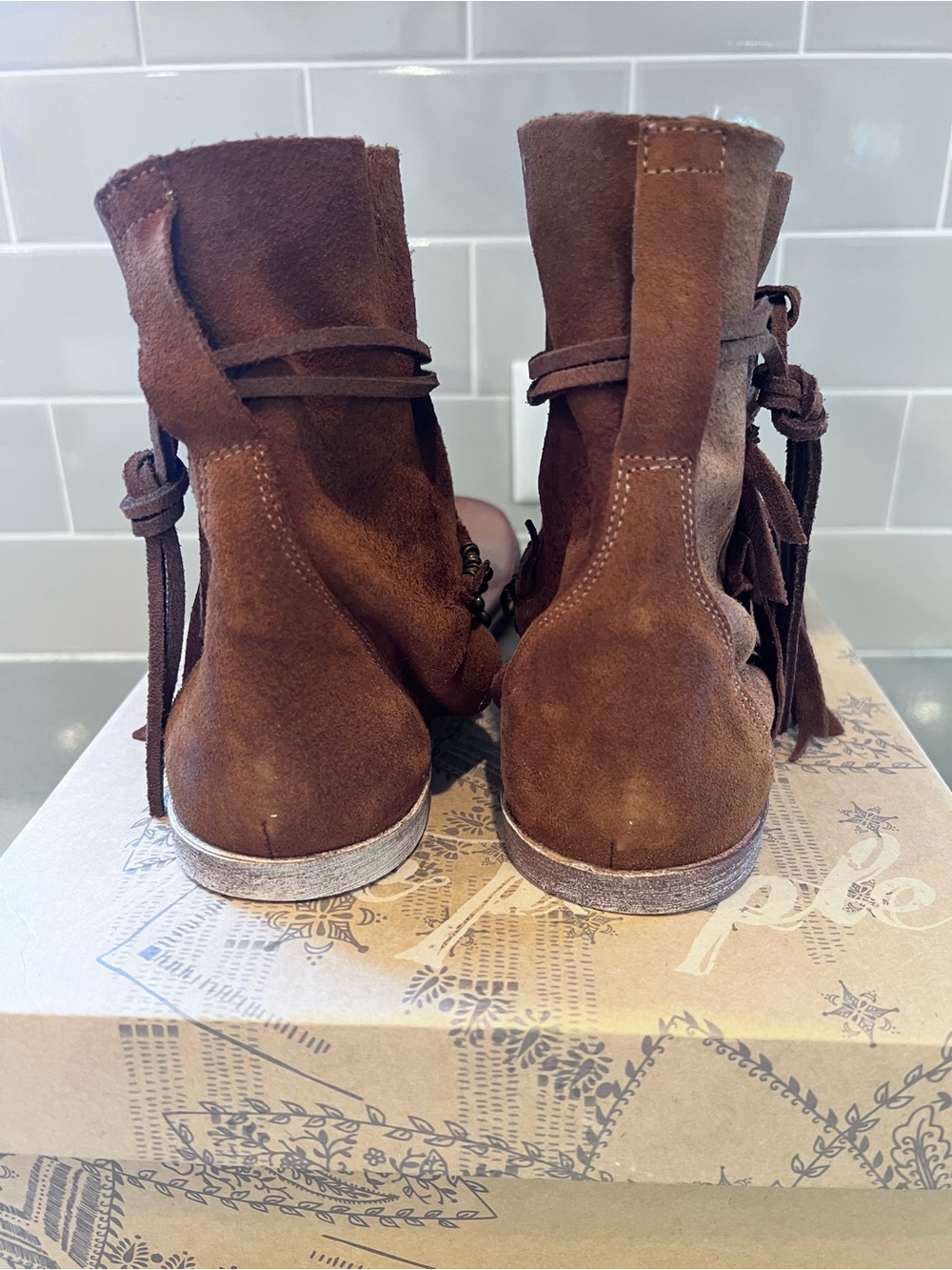 Free People Brown Suede Fringe Ankle Booties Averra Sandal Sz 37 Never Worn - Picture 5 of 13